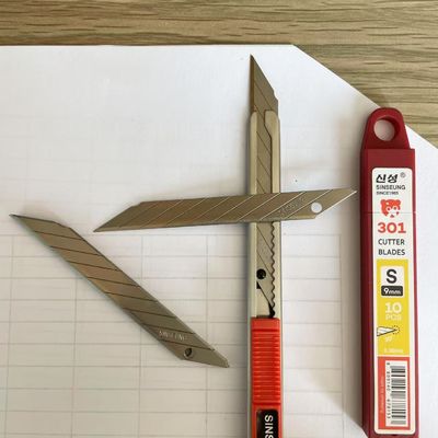 購入 カーフィルムの切断は9mmで簡単になりました 刃を切り離す 補充刃が含まれています オンライン製造