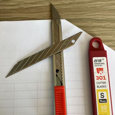 購入 0.38mm シルバー 9mm 切断刃 重用および工業切断用 オンライン製造