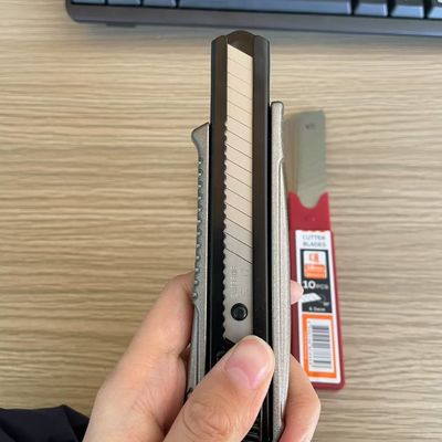 購入 多用性18mm切断刃 SK2 高炭素鋼 切断用品 オンライン製造