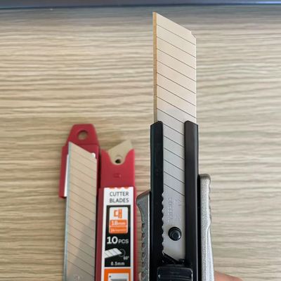 購入 正確な切断と変化する交換周波数要求のための精密18mmブレードホッパー オンライン製造