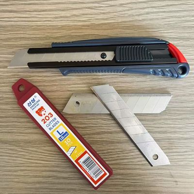 購入 工業用用 シルバーブレード 18mm 切断ナイフ オンライン製造
