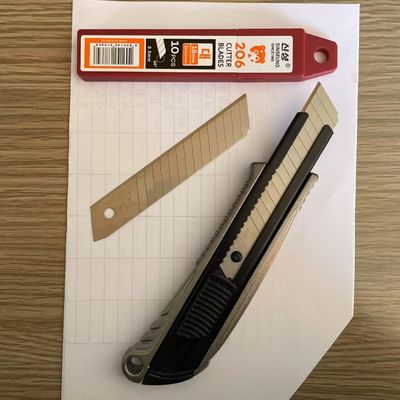 DIY愛好家に最適な長持ちする18mmカッターナイフ