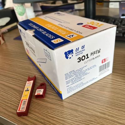 カーフィルムと紙を切る 30° 傾き角の 9mm 切断刃より遠くない