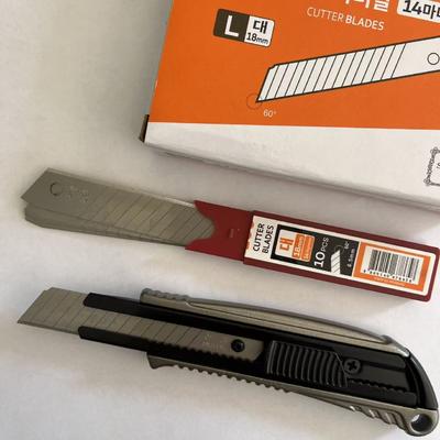 正確なカッティング幅 18mm スナップブレード シルバー 15セグメント